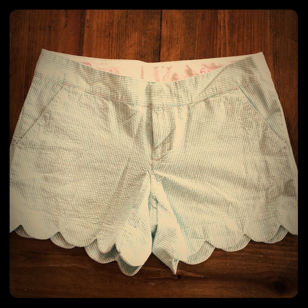 Lilly Pulitzer Buttercup Teal Scallop shorts 6